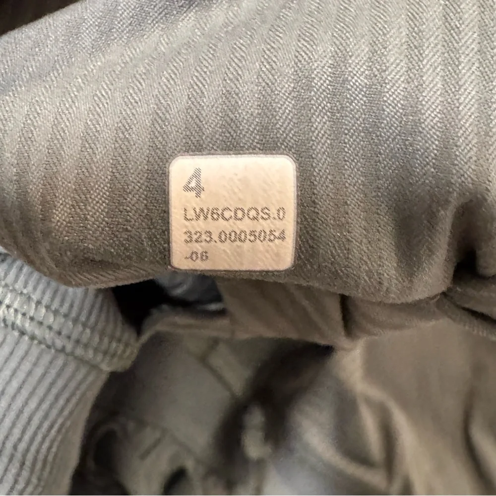 Lululemon Dance Studio Mid-Rise Jogger cropped Length Size 4 - Picture 5 of 8